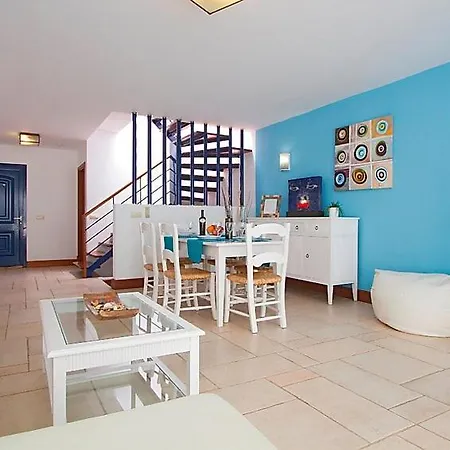 Casa vacanze Puerto Calero Sleeps 6 Pool Air Con Wifi *